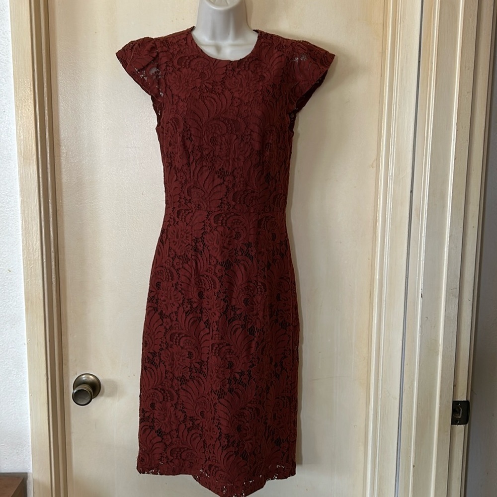 H&M  Rust Knee-length full lace dress with cap sleeves size 4